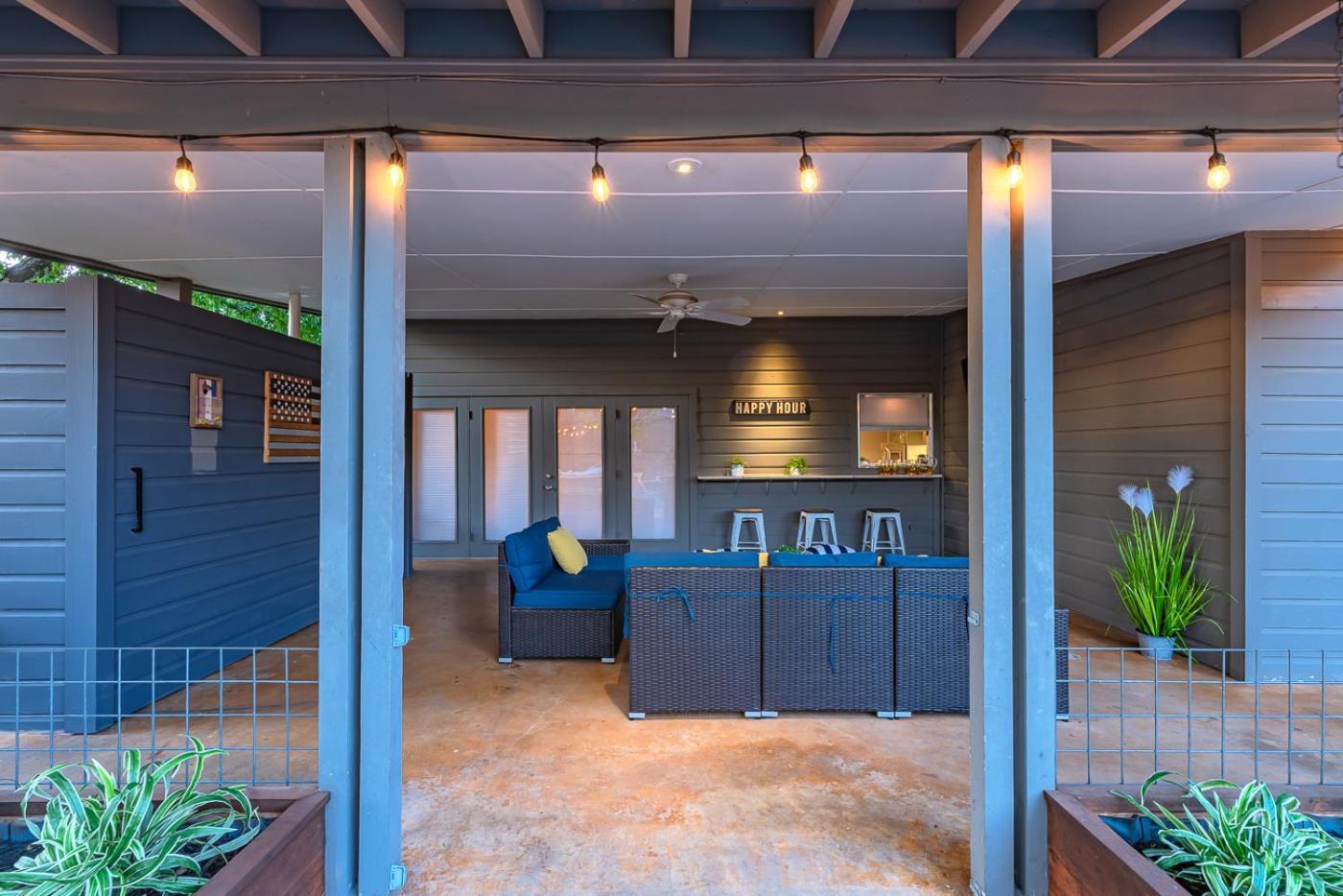 Serene Pool & Firepit In Stunning Home By Airport San Antonio Luaran gambar