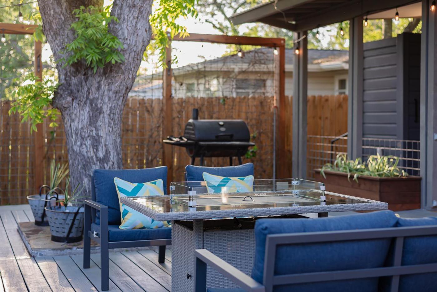 Serene Pool & Firepit In Stunning Home By Airport San Antonio Luaran gambar
