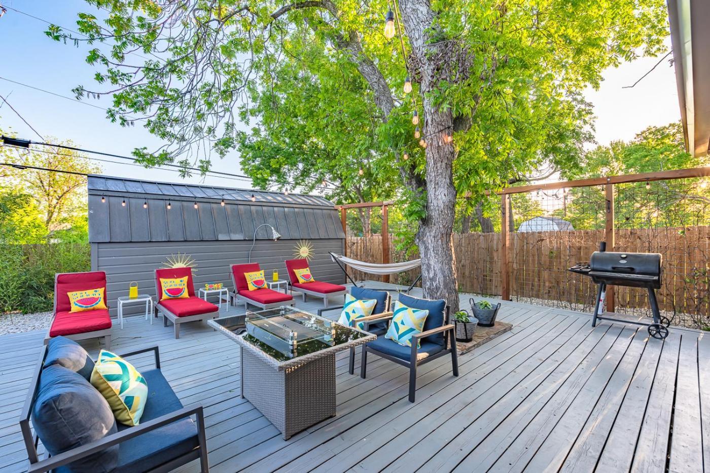 Serene Pool & Firepit In Stunning Home By Airport San Antonio Luaran gambar