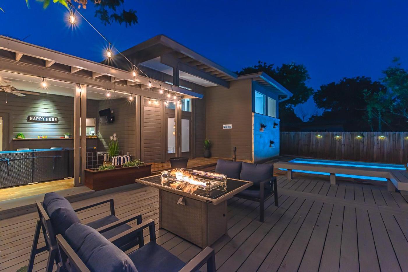 Serene Pool & Firepit In Stunning Home By Airport San Antonio Luaran gambar